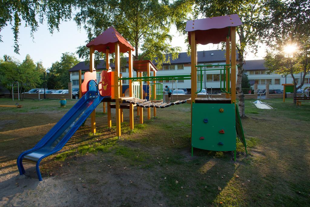 Hotel Niedzwiadek Wdzydze Kiszewskie Luaran gambar
