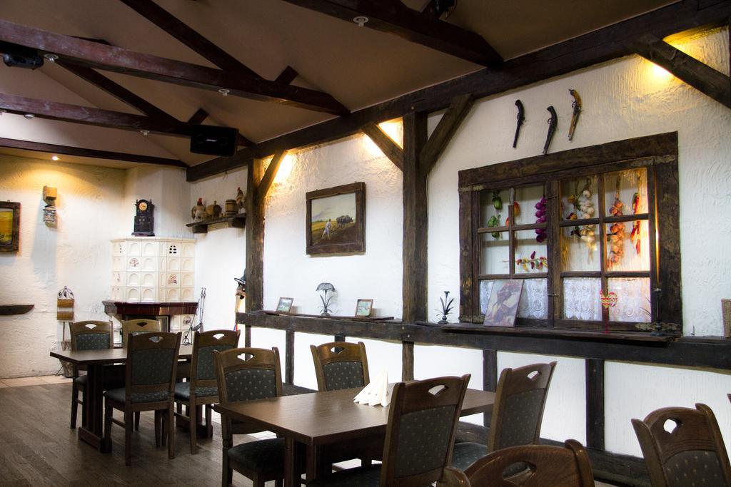 Hotel Niedzwiadek Wdzydze Kiszewskie Luaran gambar