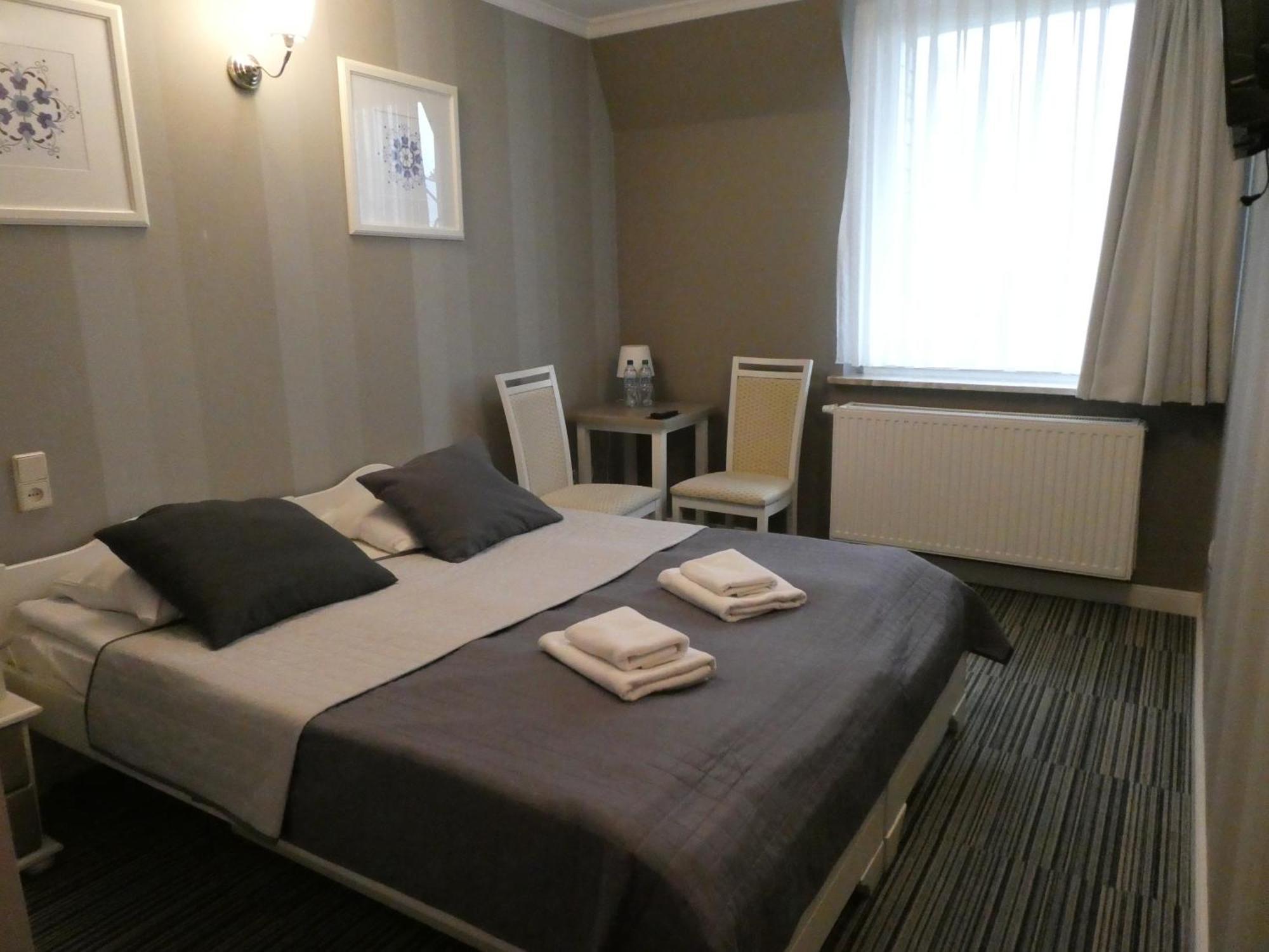 Hotel Niedzwiadek Wdzydze Kiszewskie Luaran gambar