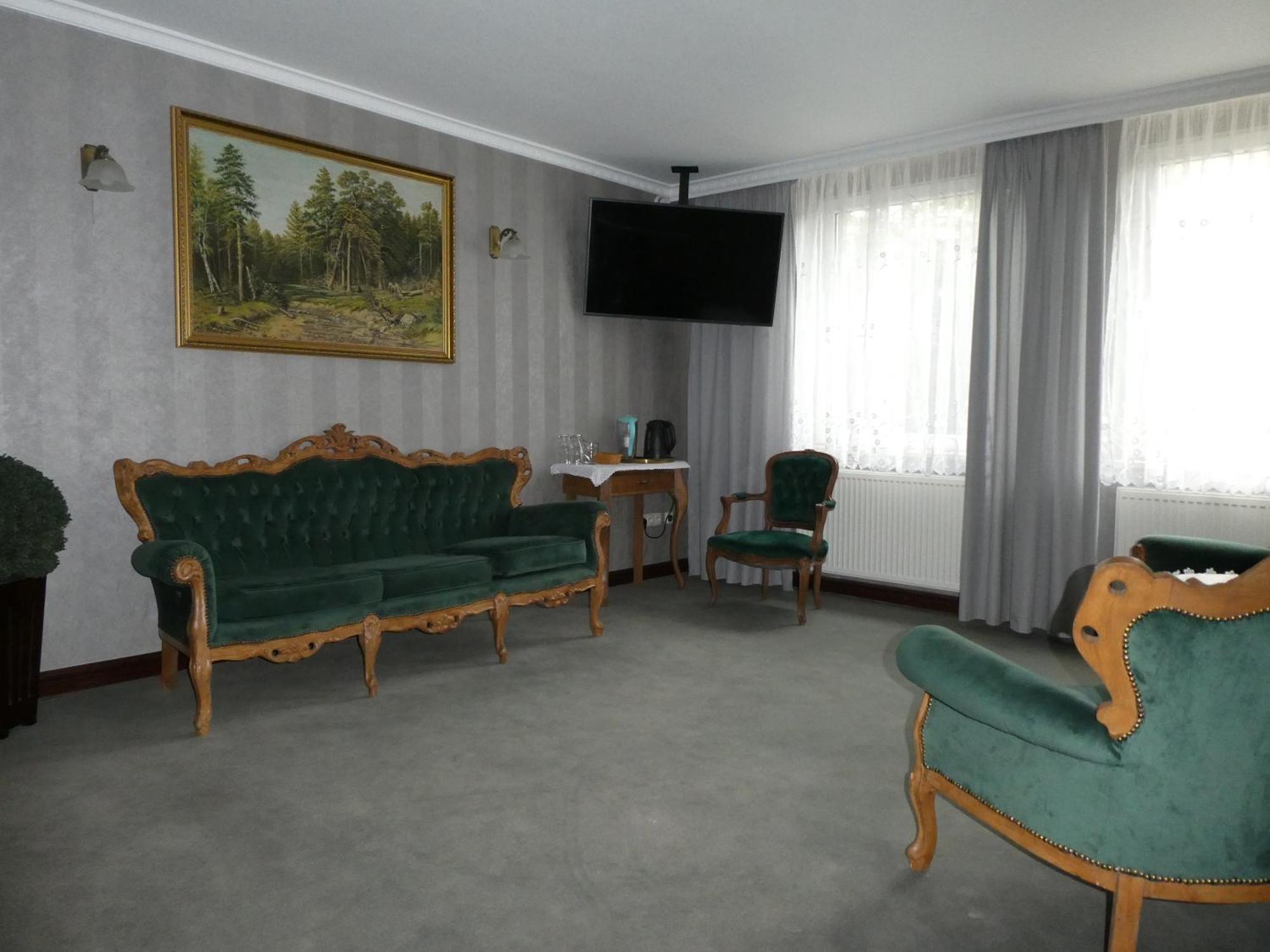 Hotel Niedzwiadek Wdzydze Kiszewskie Luaran gambar