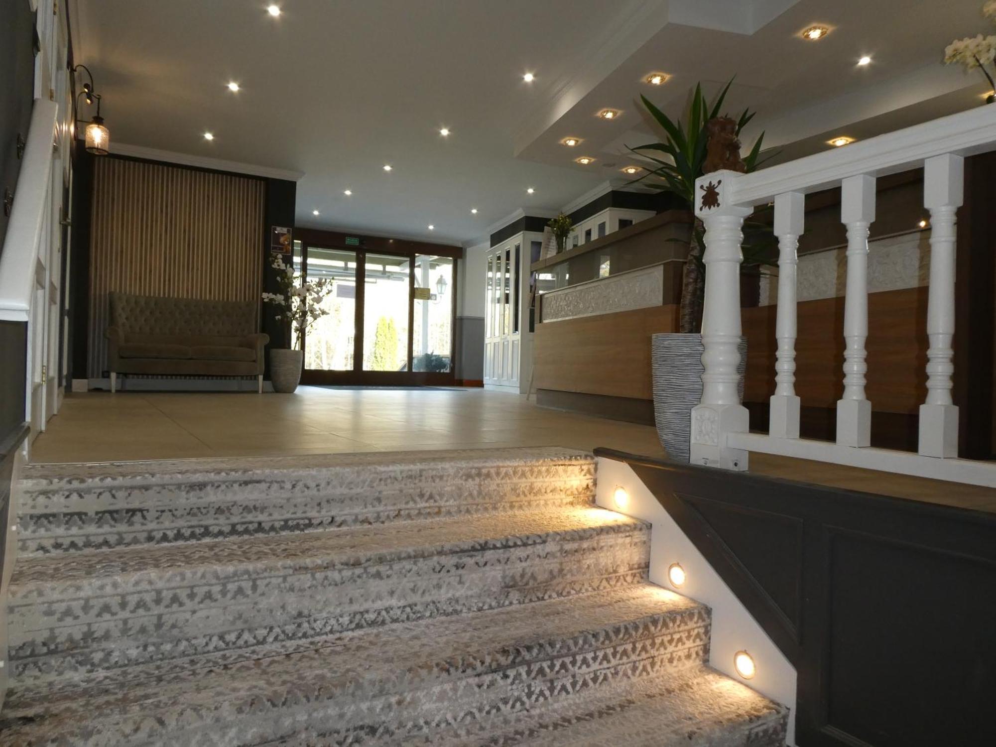 Hotel Niedzwiadek Wdzydze Kiszewskie Luaran gambar